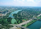 Alte und Neue Donau bei der Floritzdorfer Brücke, Donau.km 131,7 : Brücke, Altarm